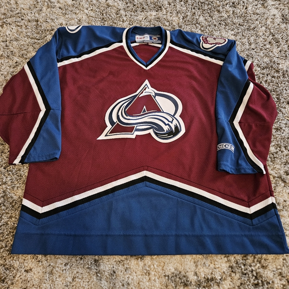 Vintage Colorado Avalanche NHL jersey